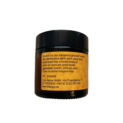 Propolis cream with honey